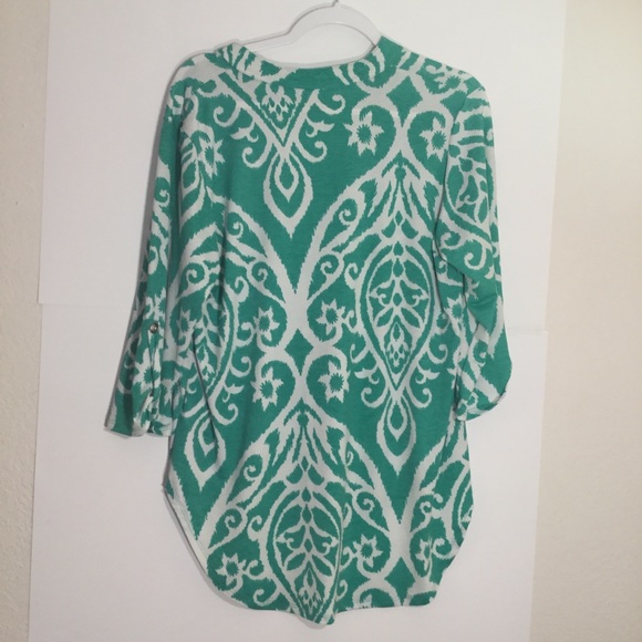 Paisley 3/4 Sleeve Blouse V Neck Hershe - Picture 2 of 6